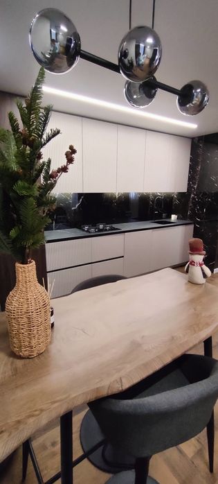 Продаж двокімнатної квартири з ремонтом