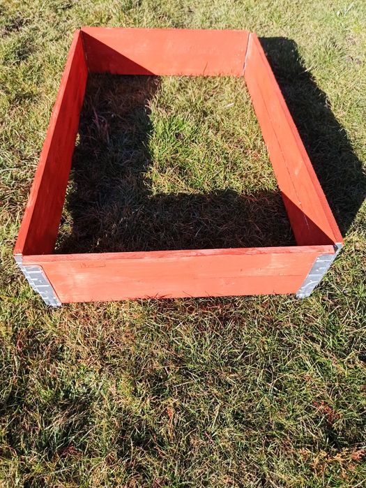 Grządka podwyższana na działkę kompostownik inspekt