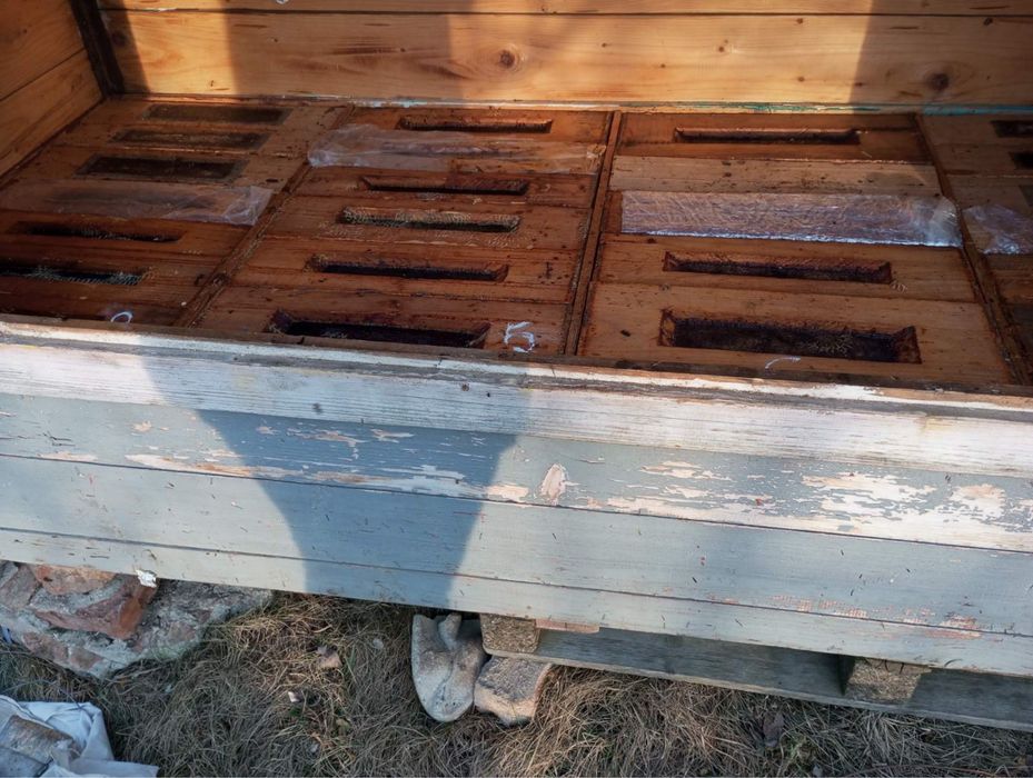 Продам епі домік з бджолами