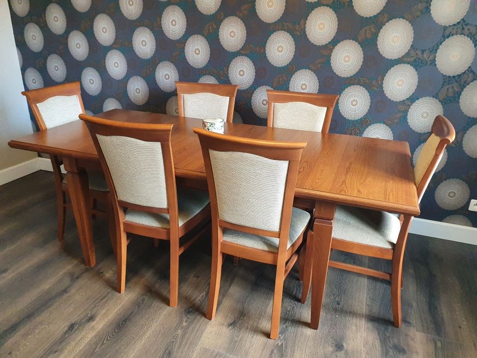 Stół i 6 krzeseł