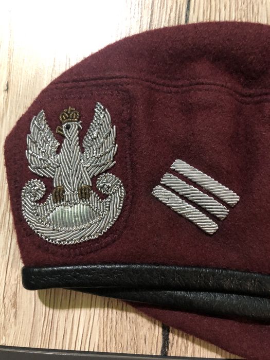 Beret bordo obszyty bajorkiem st.kpr.