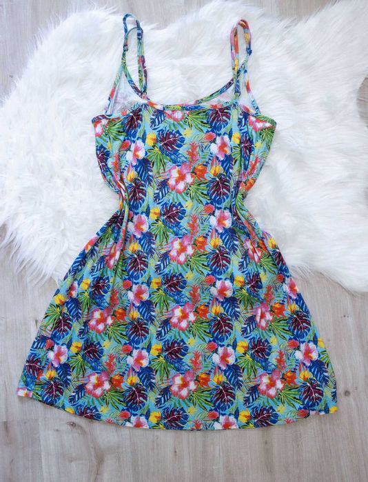 sukienka, rozm. M/L, na lato, mini, kolorowa, kwiaty, wzorzysta
