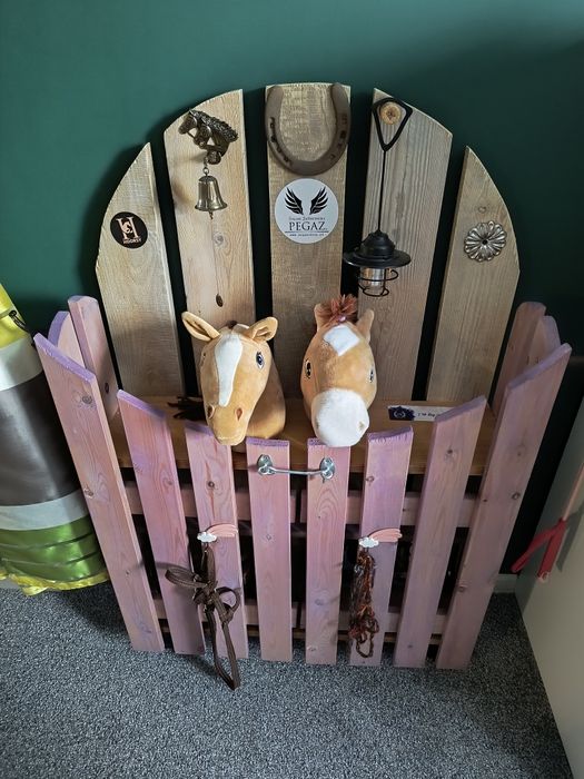 Hobby horse konie plus stajnia
