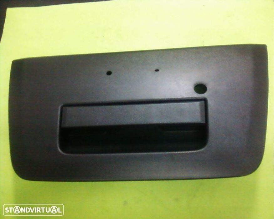 Puxador da tampa mala Nissan Navara D40 (NOVO)