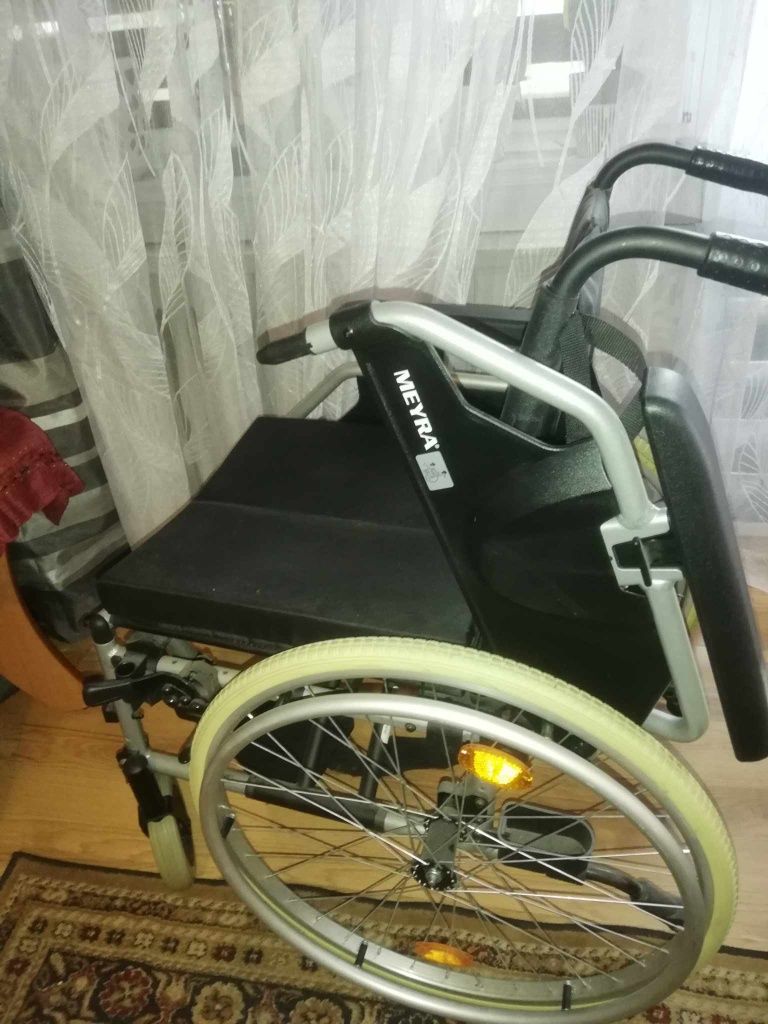 Wózek inwalidzki MEYRA 2