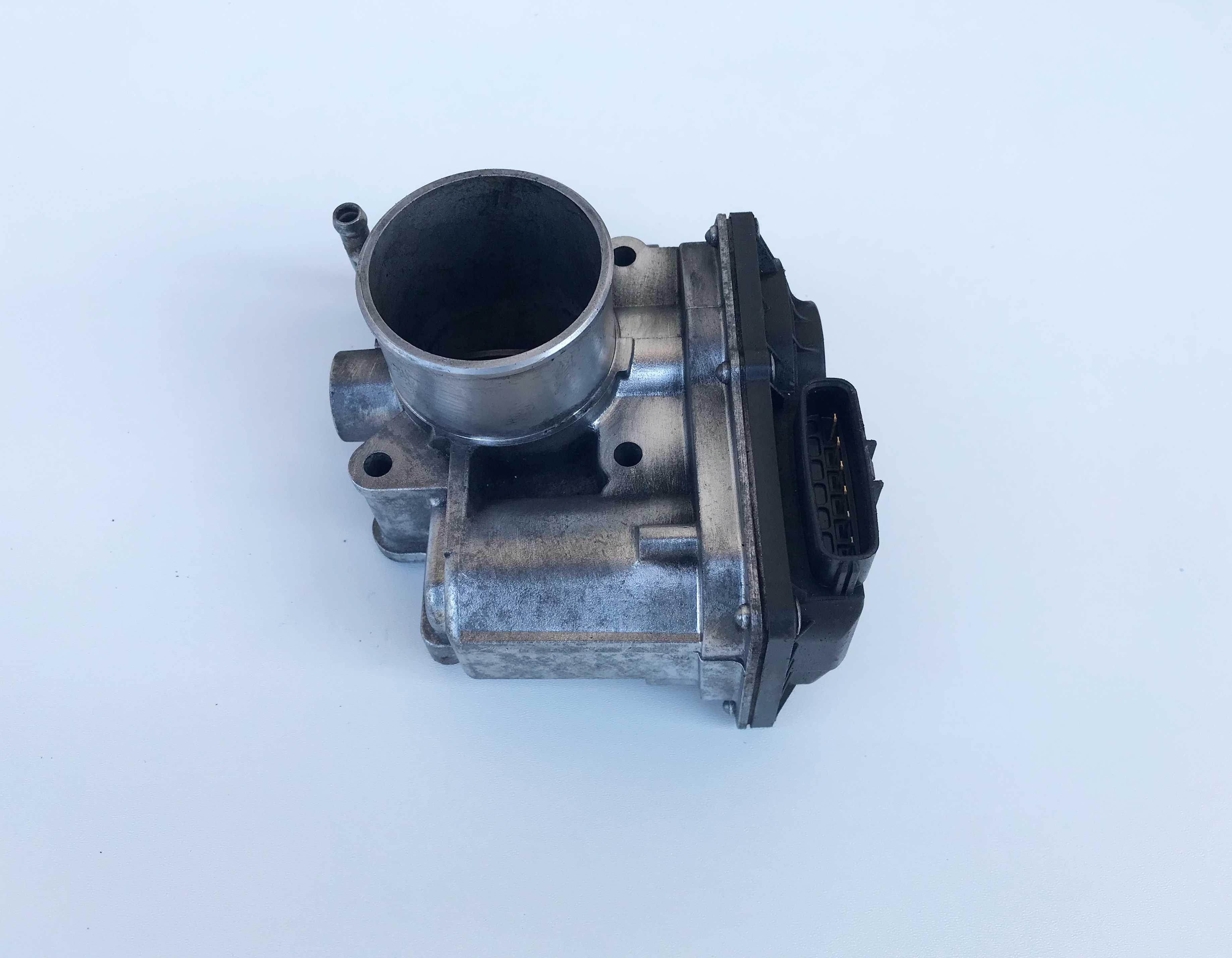 Дросельна заслонка Mazda 3 BK / Mazda 5 / Mazda 6 GG. GY - 2.0 MZR-CD