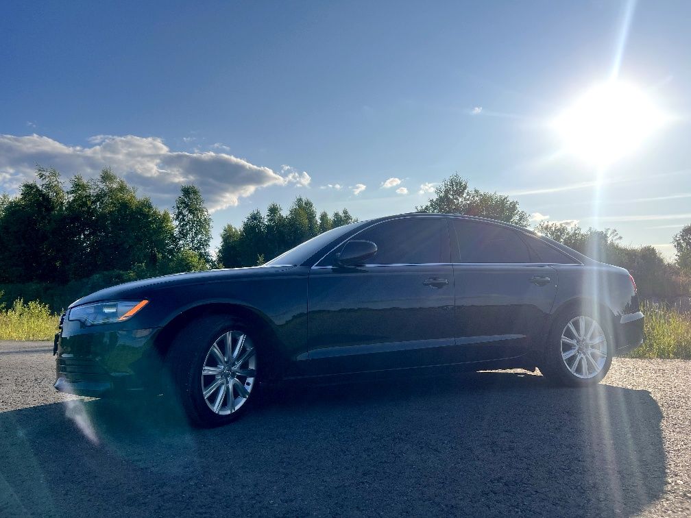 Продаю AUDI A6 .