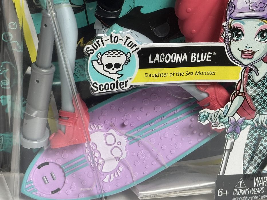 Лагуна Блю Surf- To-Turf Scooter Vehicle with Lagoona Blue Doll