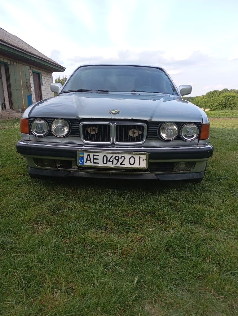 Продам бмв 730 е32