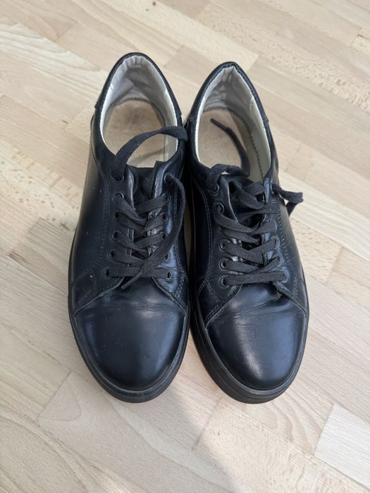 Жіночі шкіряні кеди