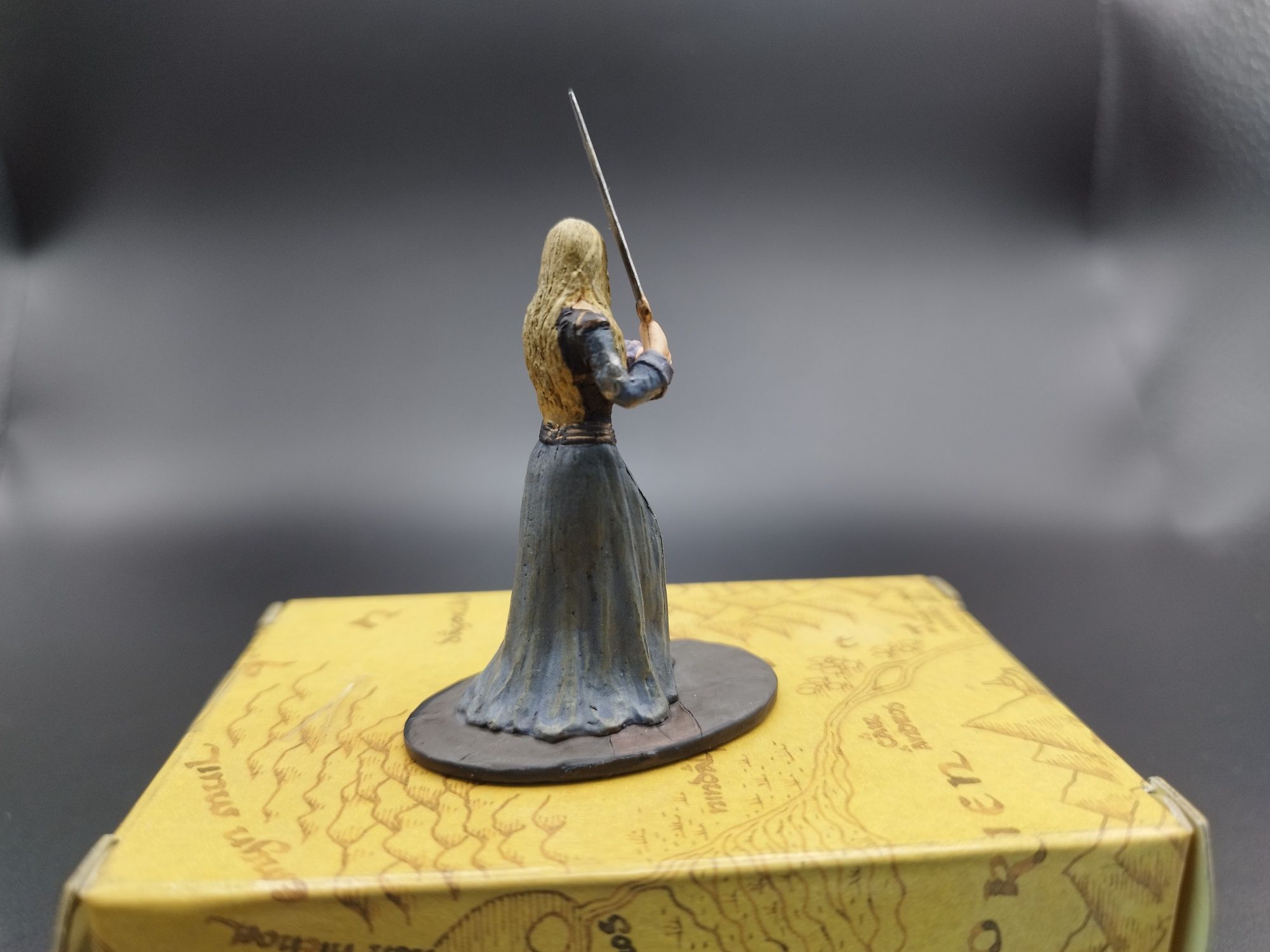 Figurka Lotr Władca Pierścieni ok 7 cm Eowyn