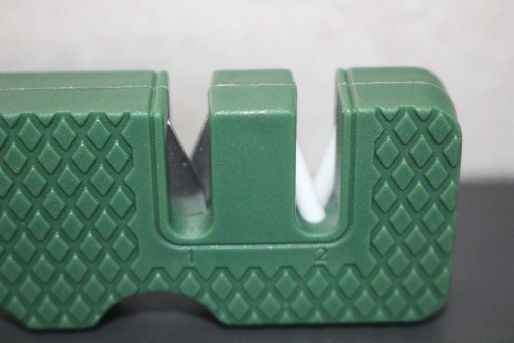 Точилка, точило для кухоних, туристичних ножів 2в1 вольфрам + кераміка