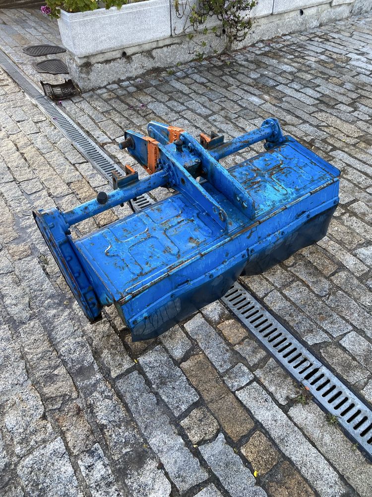 Trator 4x4 de 20cv