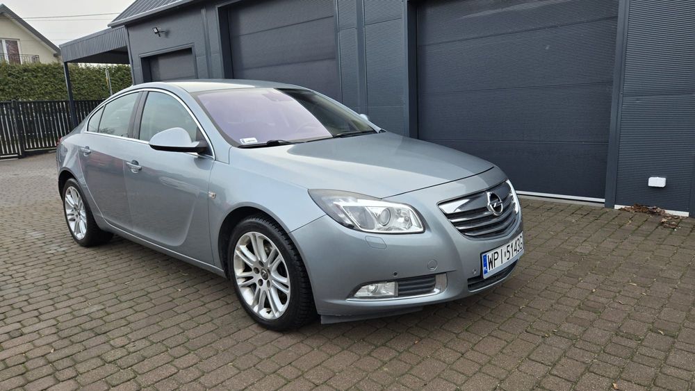 Opel Insignia 160 kM Xenon Automat Nawigacja Dwa Komplety Opon
