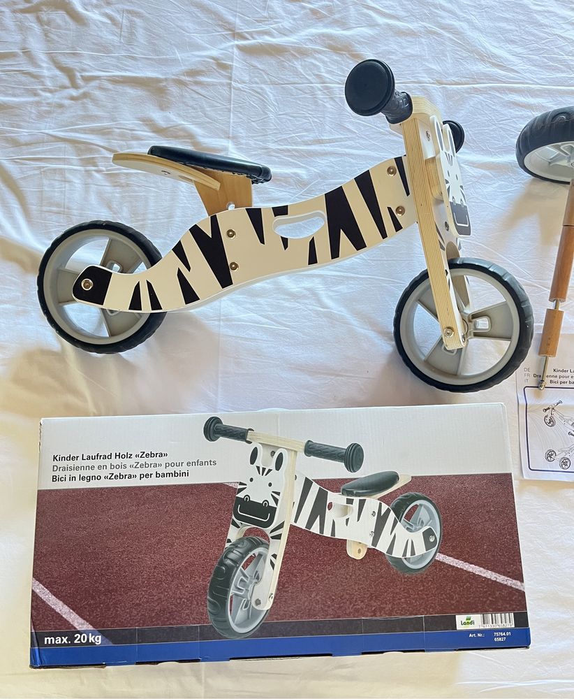 Bicicleta de criança de 3 ou 2 rodas.
