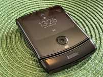 Motorola RAZR model bez 5G e-sim
