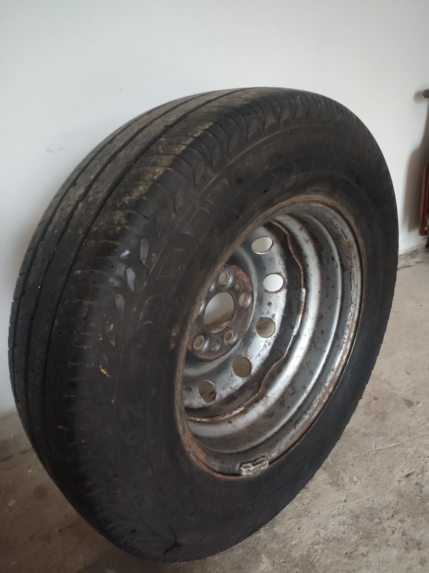 Колесо з диском 215/75/r16 c et68