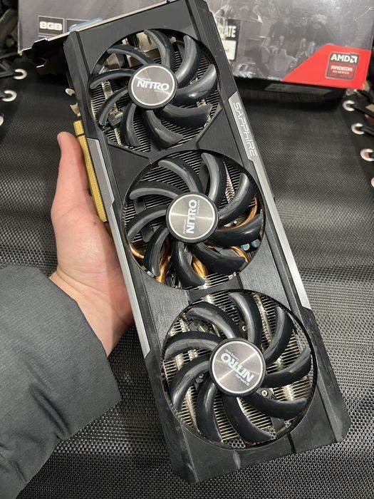 Відеокарта Sapphire Nitro R9 390 8 gb