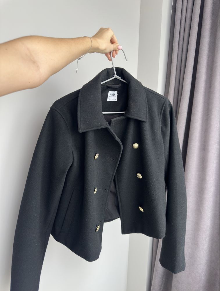 Чорний жакет ZARA