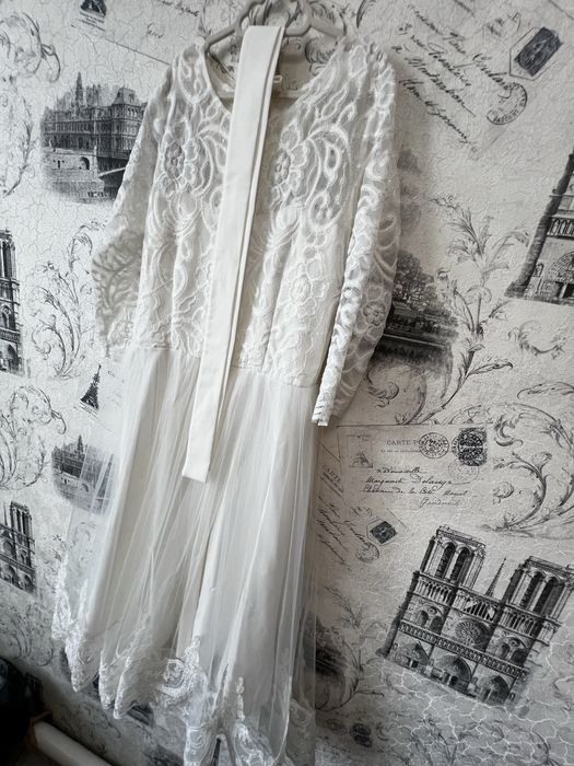 Сукня( весільна) 44 розмір