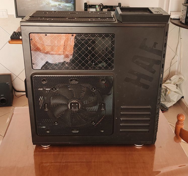 Torre computador de secretária - PC Gaming Desktop