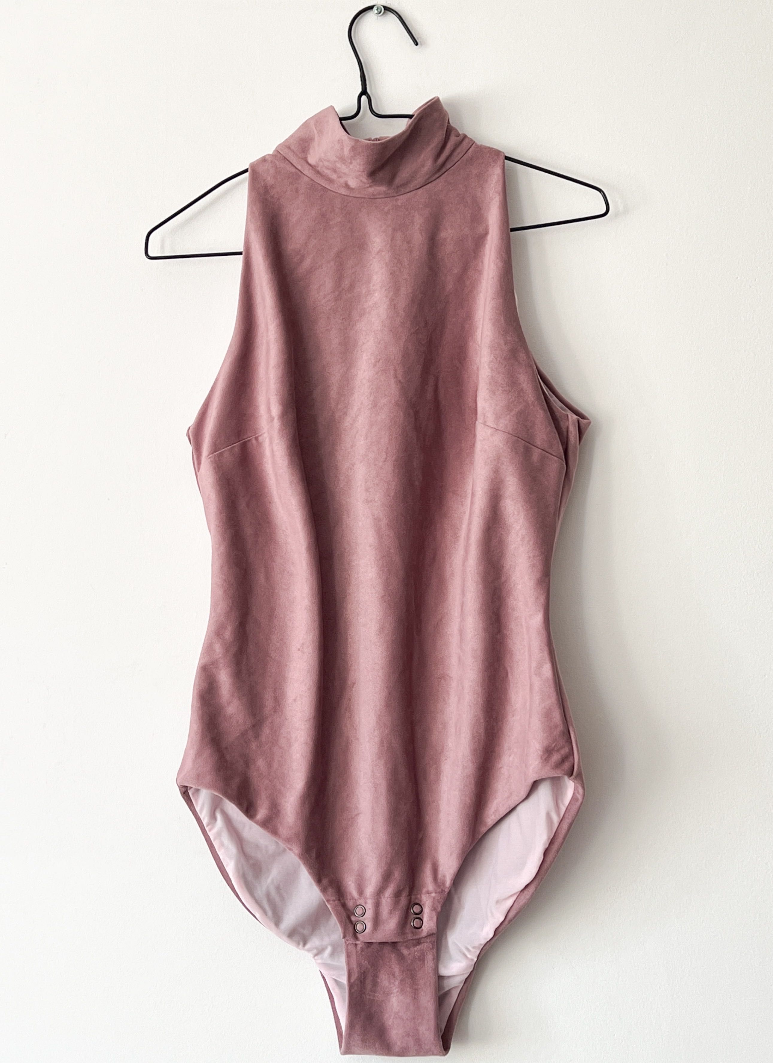 Body zamszowe Undress Code w stylu the Odder Side Le petit trou