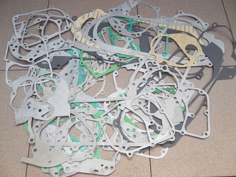 Прокладки картеров для разных скутеров и мопедов