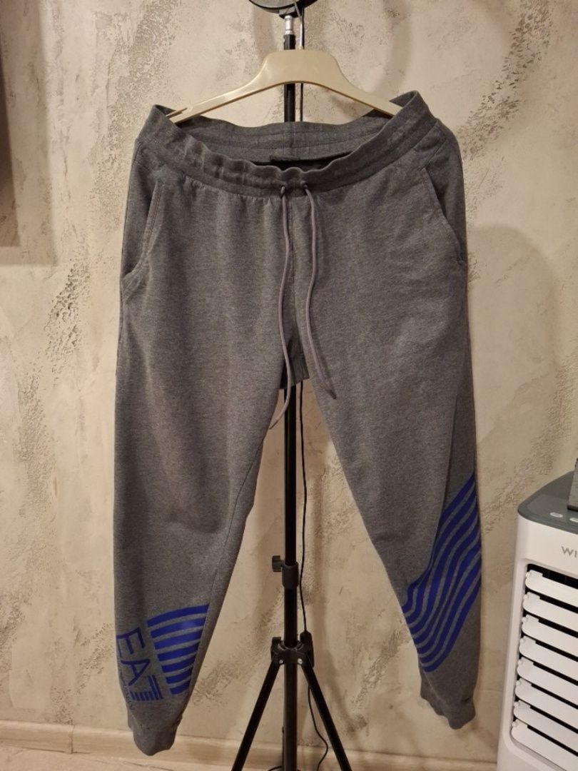 Спортивний костюм відомого бренду emporio armani