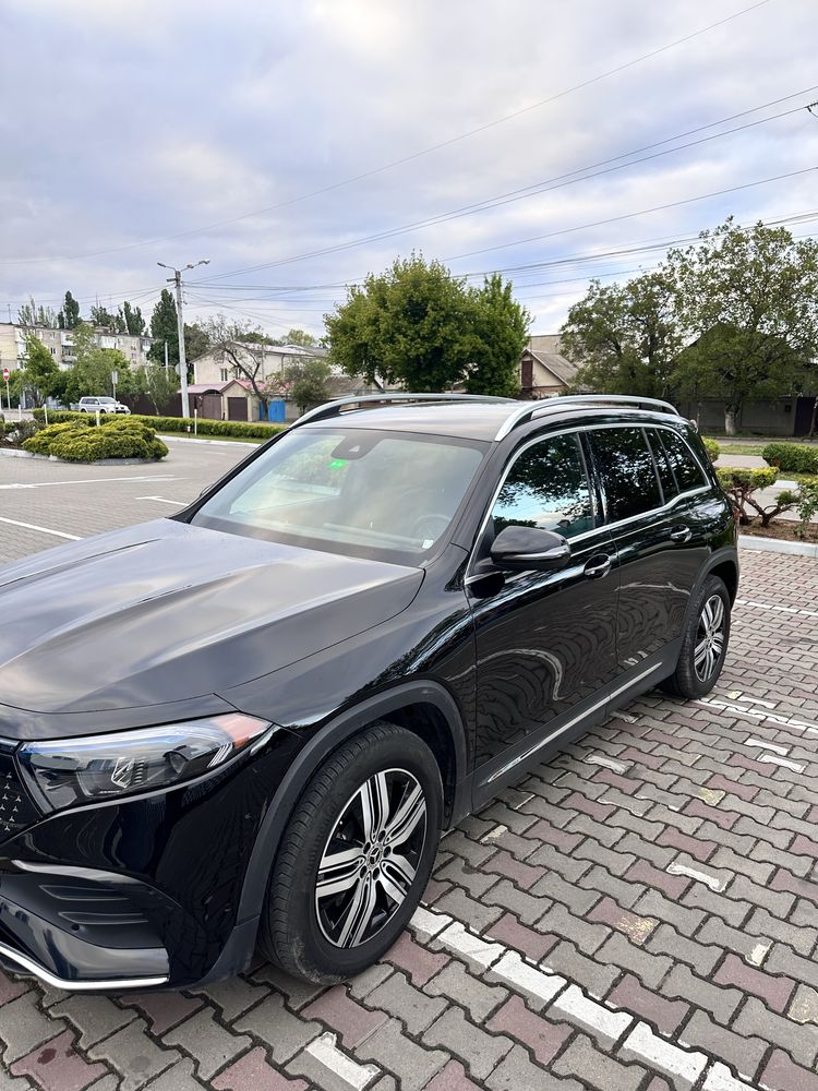 Mercedes EQB 250+
