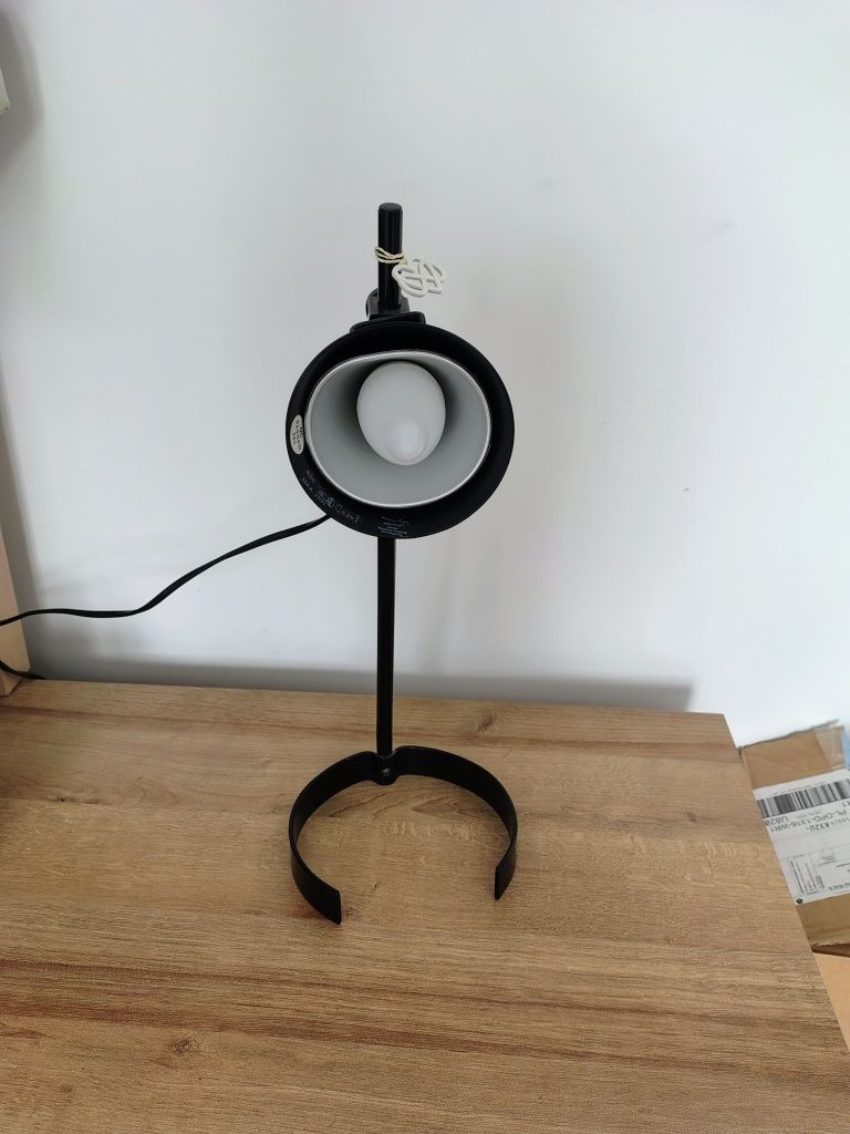 Lampka na biurko ikea