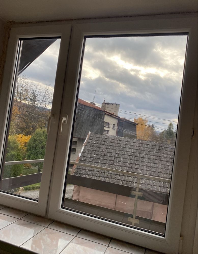 Okno okna  plastik bogdański ciemny brąz 4sztuki całość(okna, balkon)