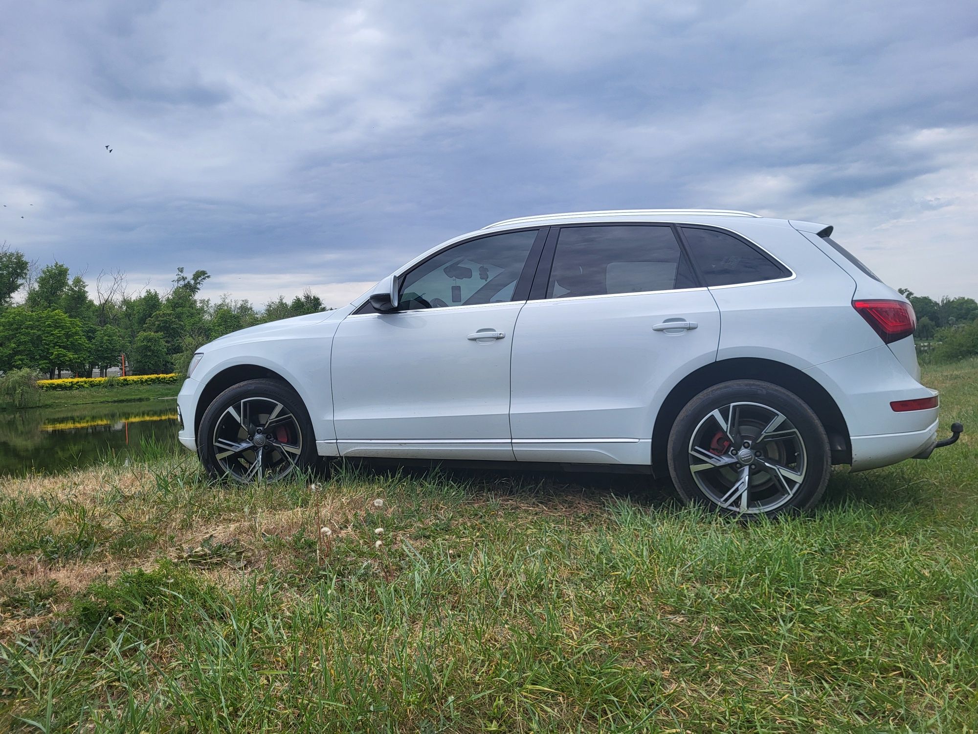 Продам Audi Q5 2014