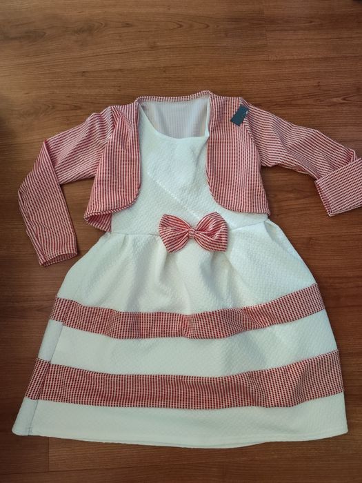Vestido de menina com laço