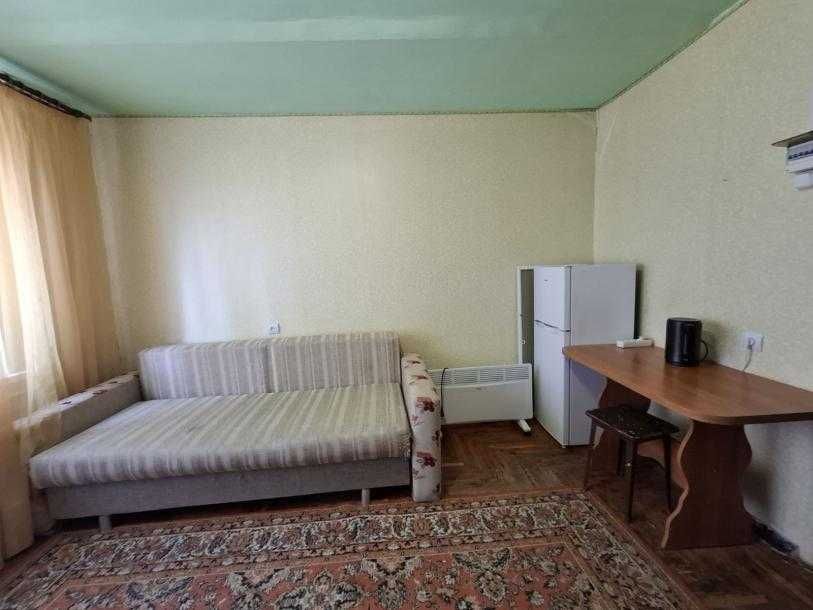 Продам гостинку в хорошем состоянии, ул. Сергиевская, 8.