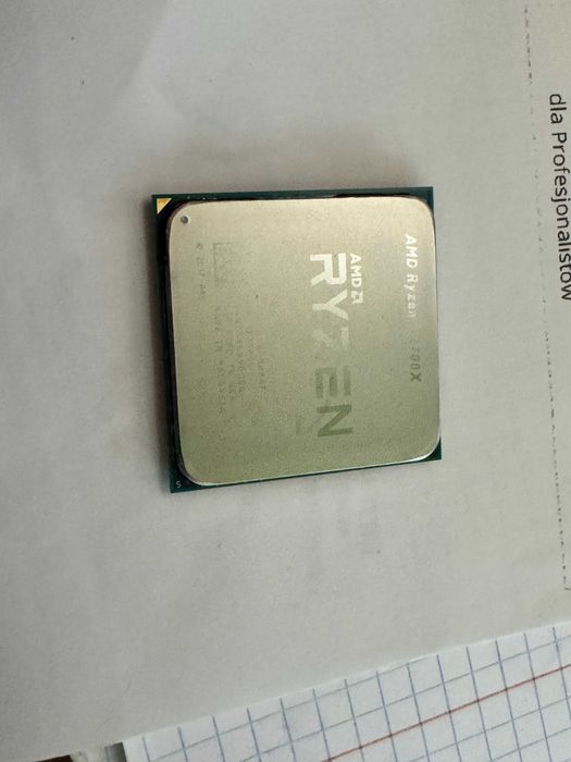AMD Ryzen 7 2700X 8 rdzeni / 16 wątków – sprawny, bez wad, stan bdb