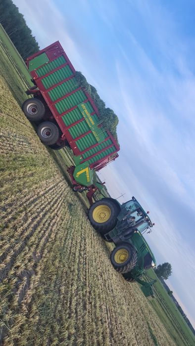 usługi rolnicze zbiór trawy sieczkarnią i przyczepą agrokomplex