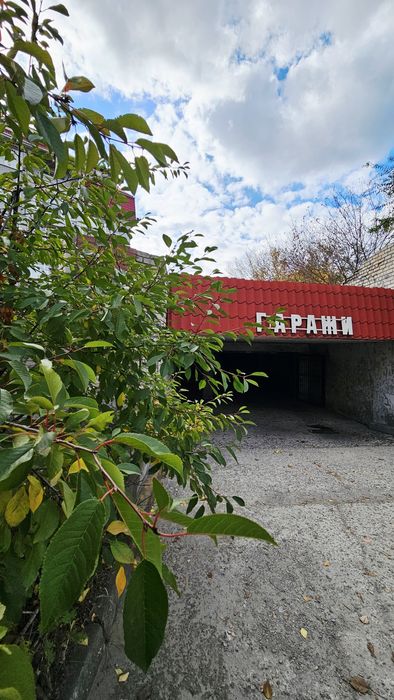 Продам, квартиру на 2 этаже, рядом гараж, ж/м Победа, рядом Сокол.