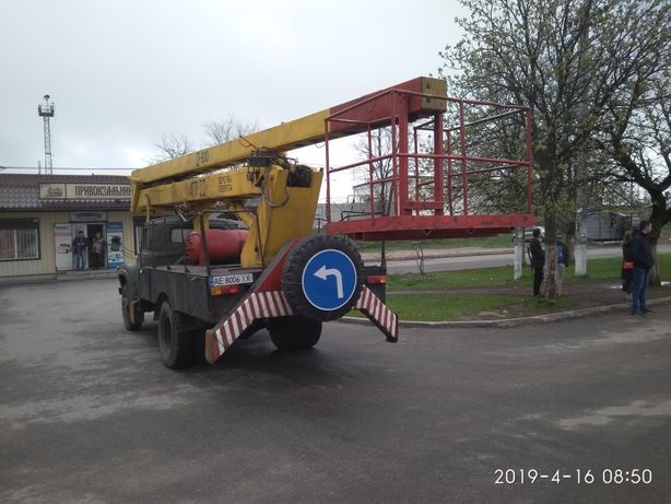 Аренда Автовышки,Спил деревьев любой сложности. Авто для свадьбы.