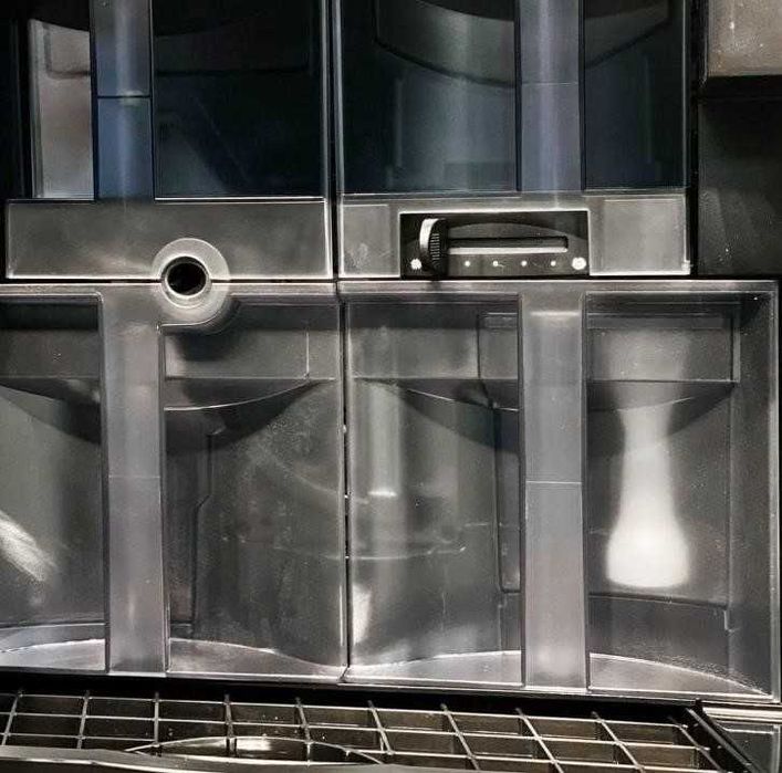 Miele / Міле Кавомашина CVA 6805, вбудована, резервуар 2.3 л