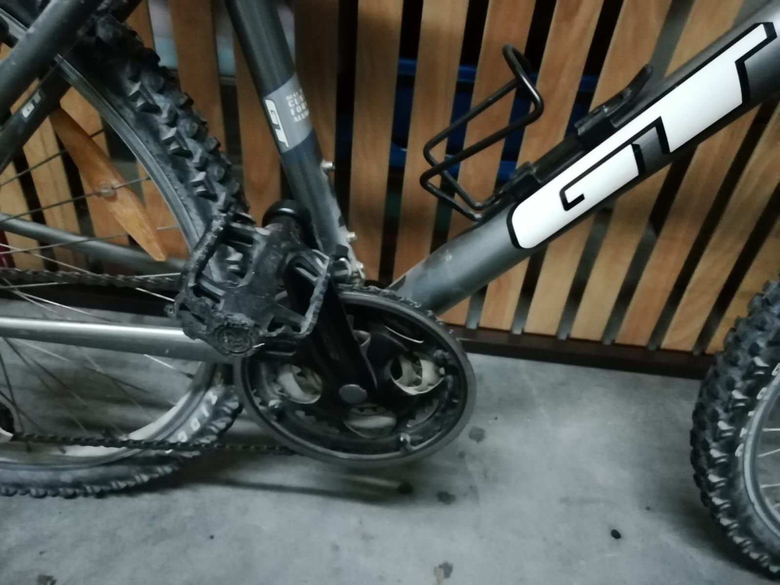 Bicicleta BTT GT avalanche 3.0