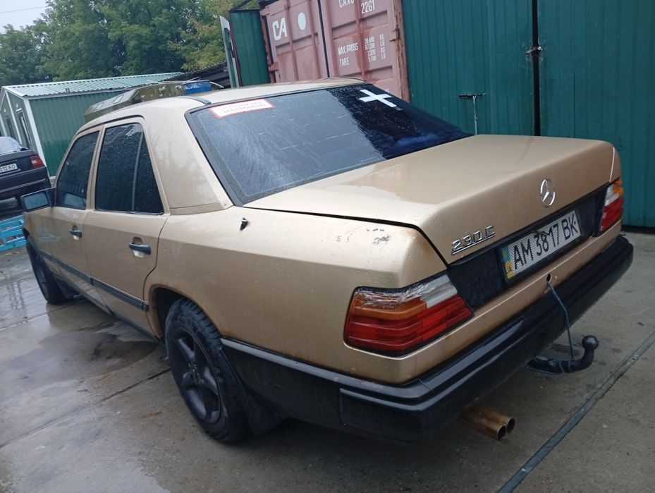 Срочно продам Мерседес 124