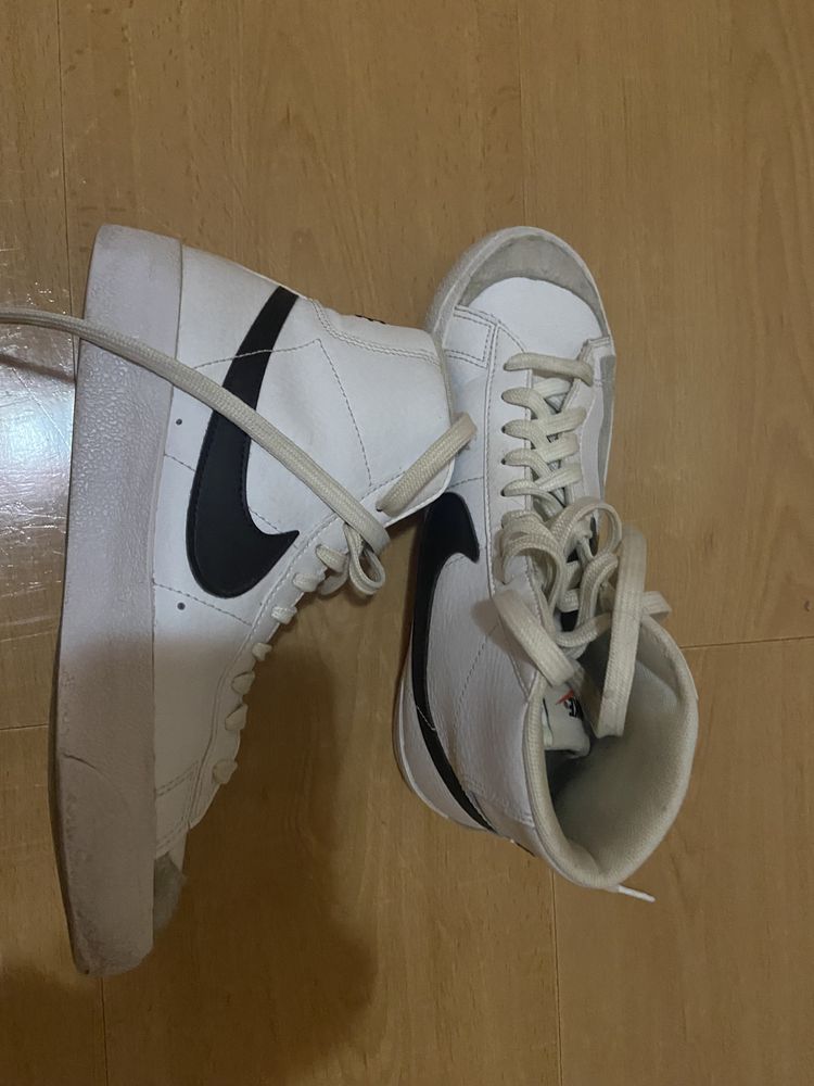 Nike Blazer tamanho 36.5