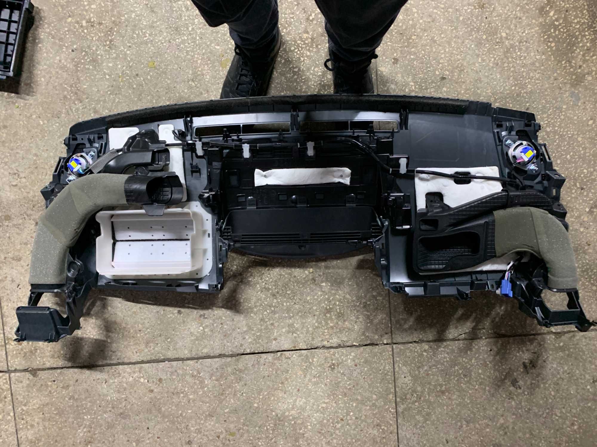 Торпедо Toyota Prius V 2009 2010 2011 2012 2013 2014 USA 5546647040