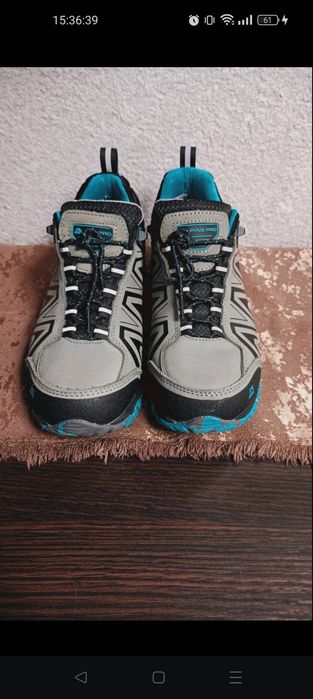 Продам кроссовки.