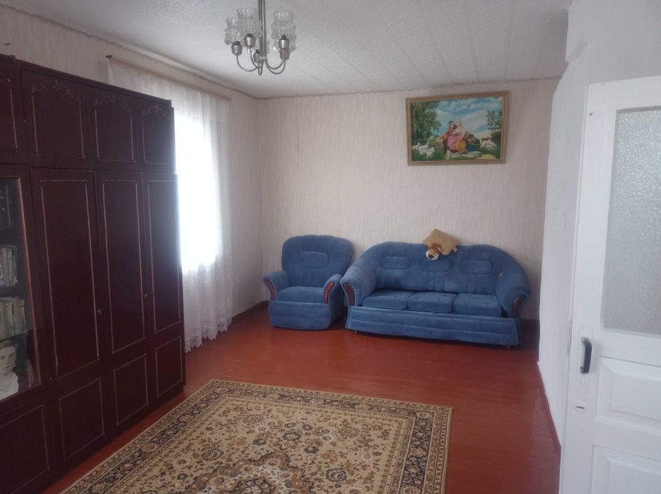 Капітальний будинок в с. Товстоліс 8 км від Чернігова