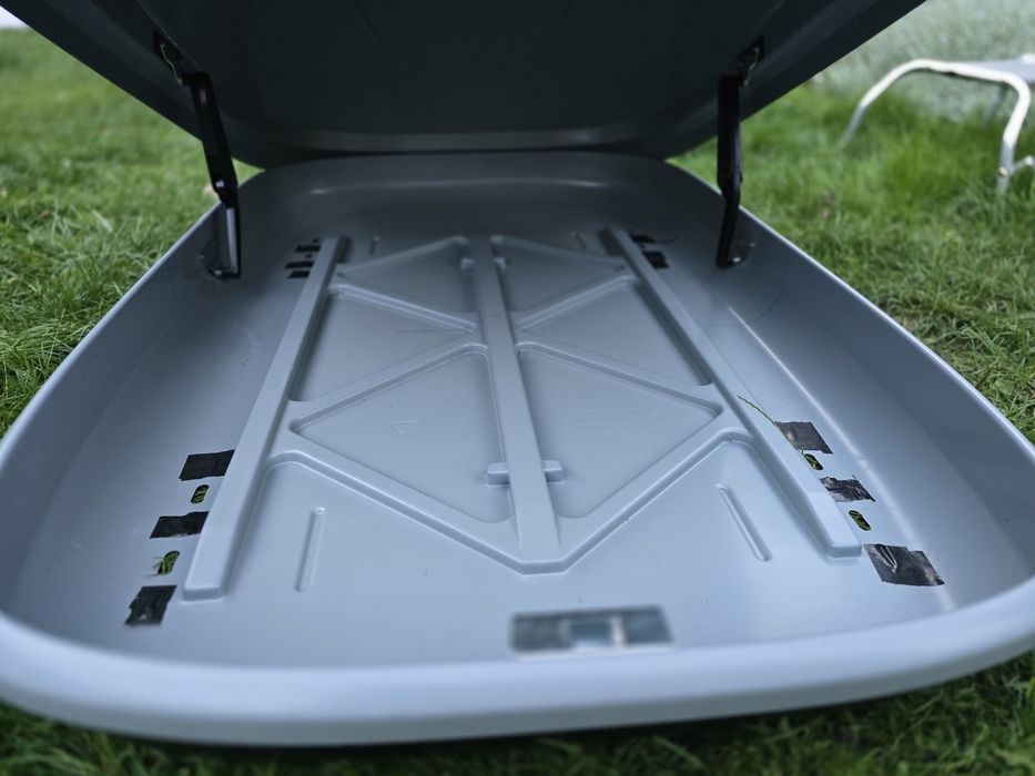 Bagażnik box boks kufer trumna na dach na poprzeczki belki firmowy