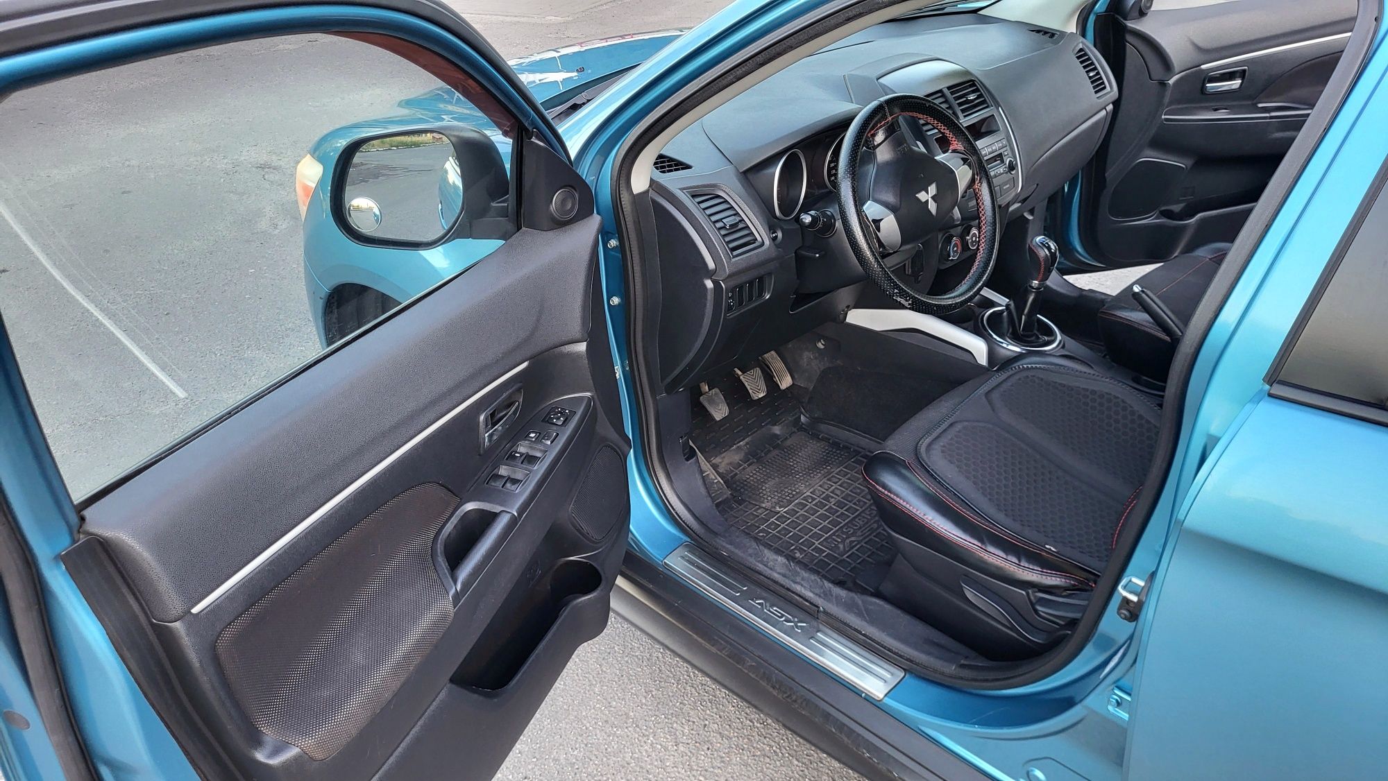 Mitsubishi ASX 2011 року