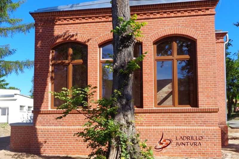 Fugowanie klinkieru, spoinowanie cegieł