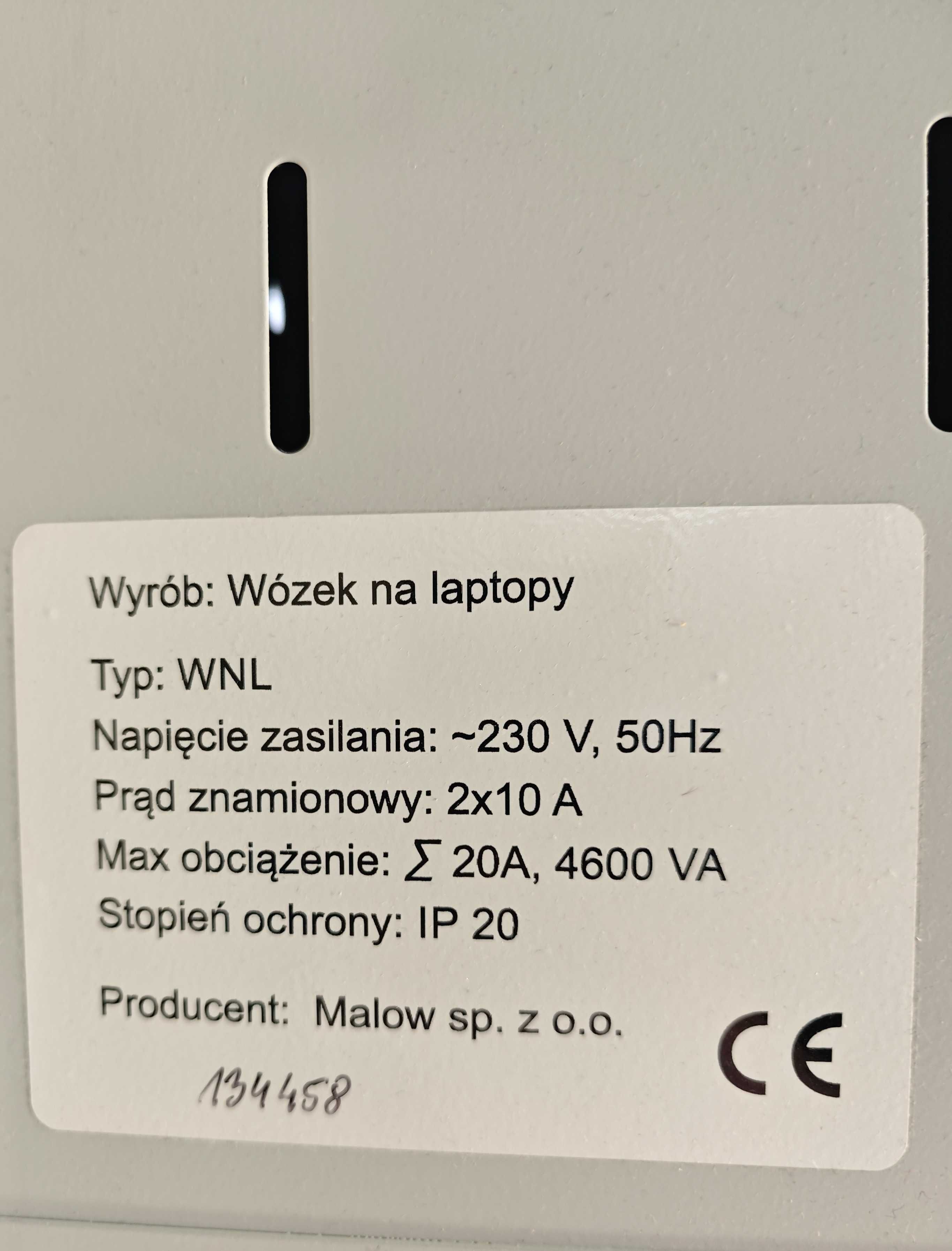 szafka wózek na laptopy tablety z ładowaniem kazdego osobno
