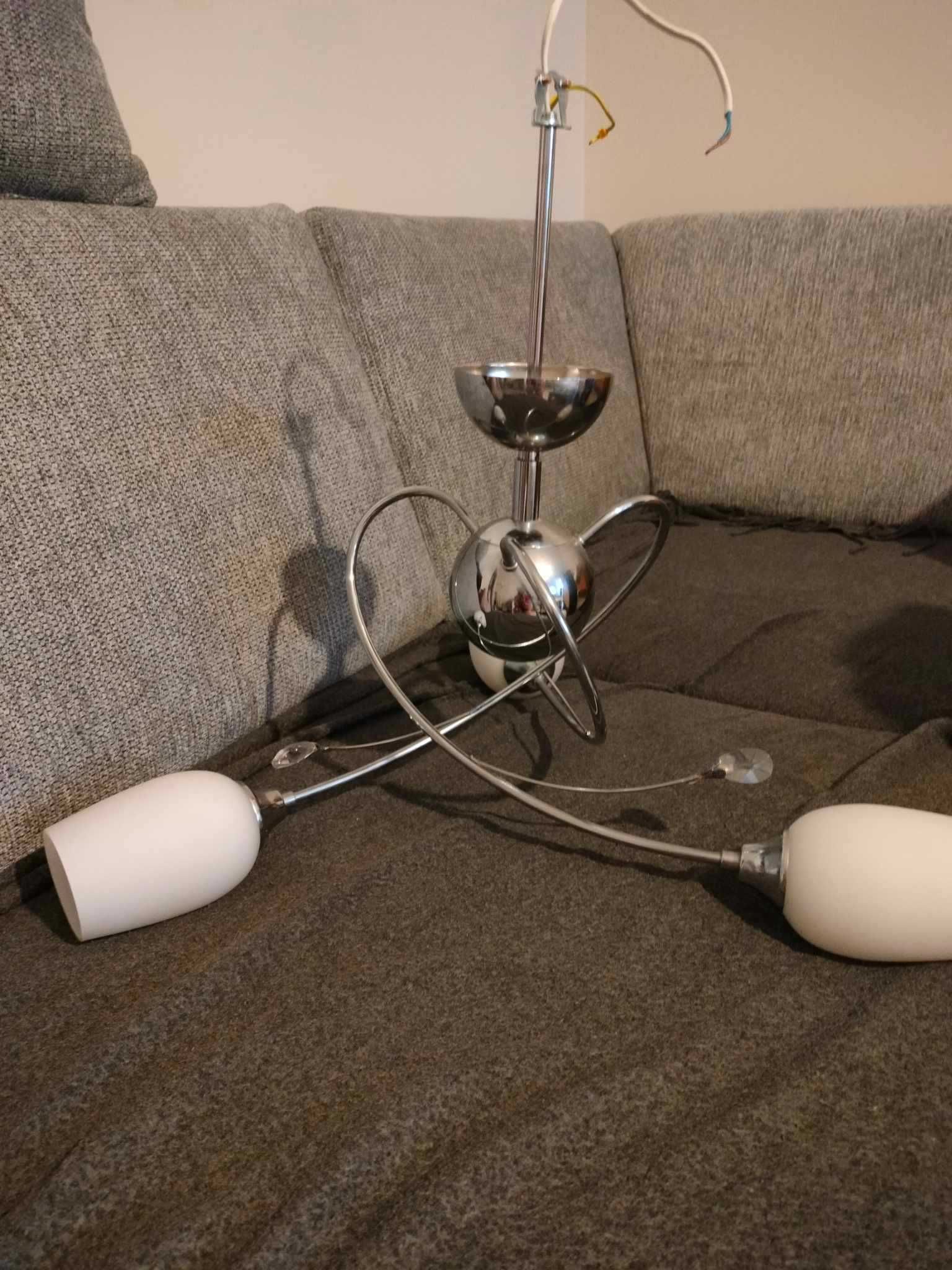 Lampa z kryształkami